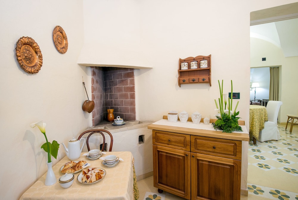 Apartment, Private Bathroom, Garden View photo 3