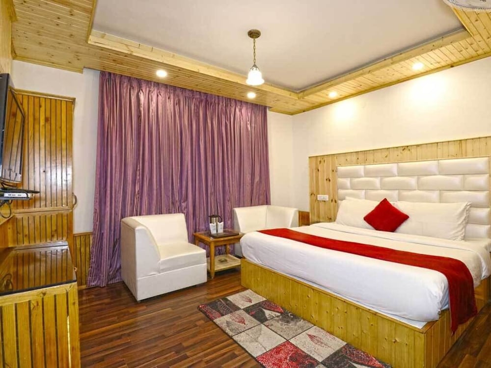 Deluxe Room - Photo 1