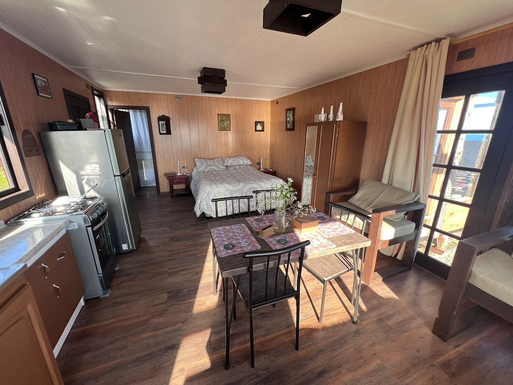 Basic Cabin photo 2