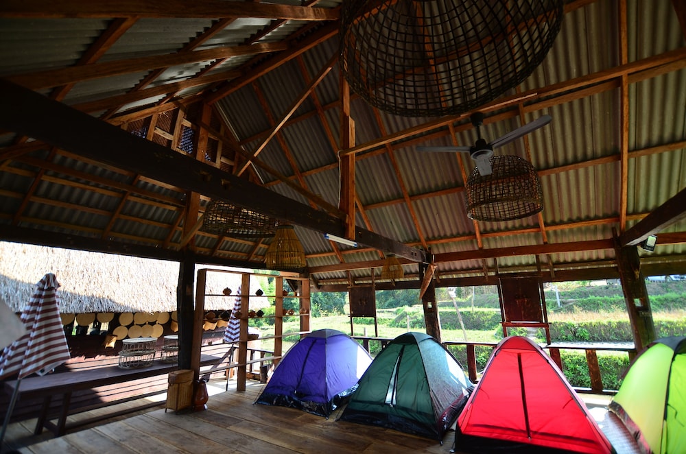 Basic Tent, Shared Bathroom
