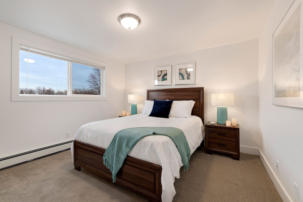 Townhome, Multiple Beds, Patio, Garden View (1751 E 16th St. Loveland) photo 2