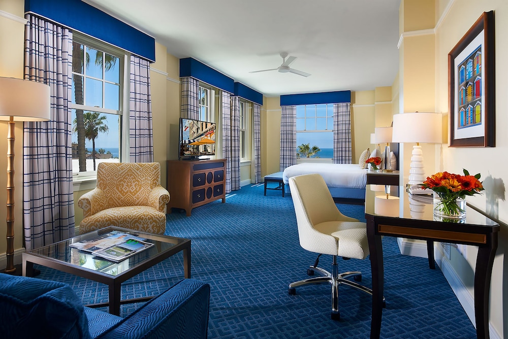 Superior Room, 1 King Bed with Sofa bed, Ocean View - Photo 3