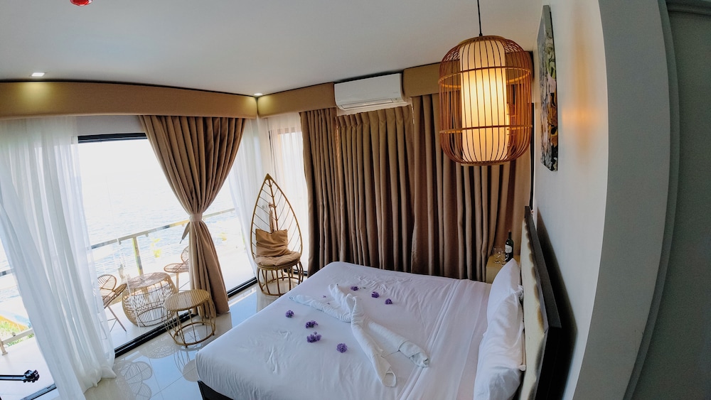 Panoramic Room, Ocean View