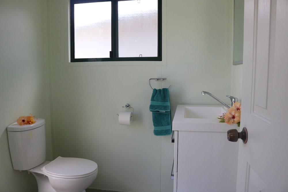 Deluxe Beachfront Bungalow photo 2