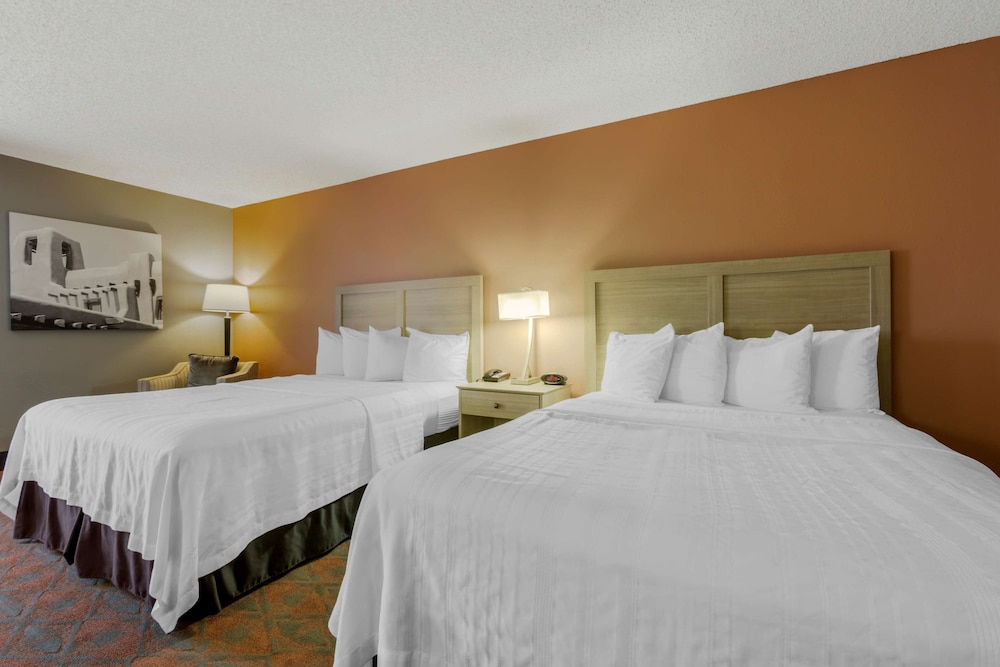 Standard Room, 2 Queen Beds, Accessible, Bathtub photo 3