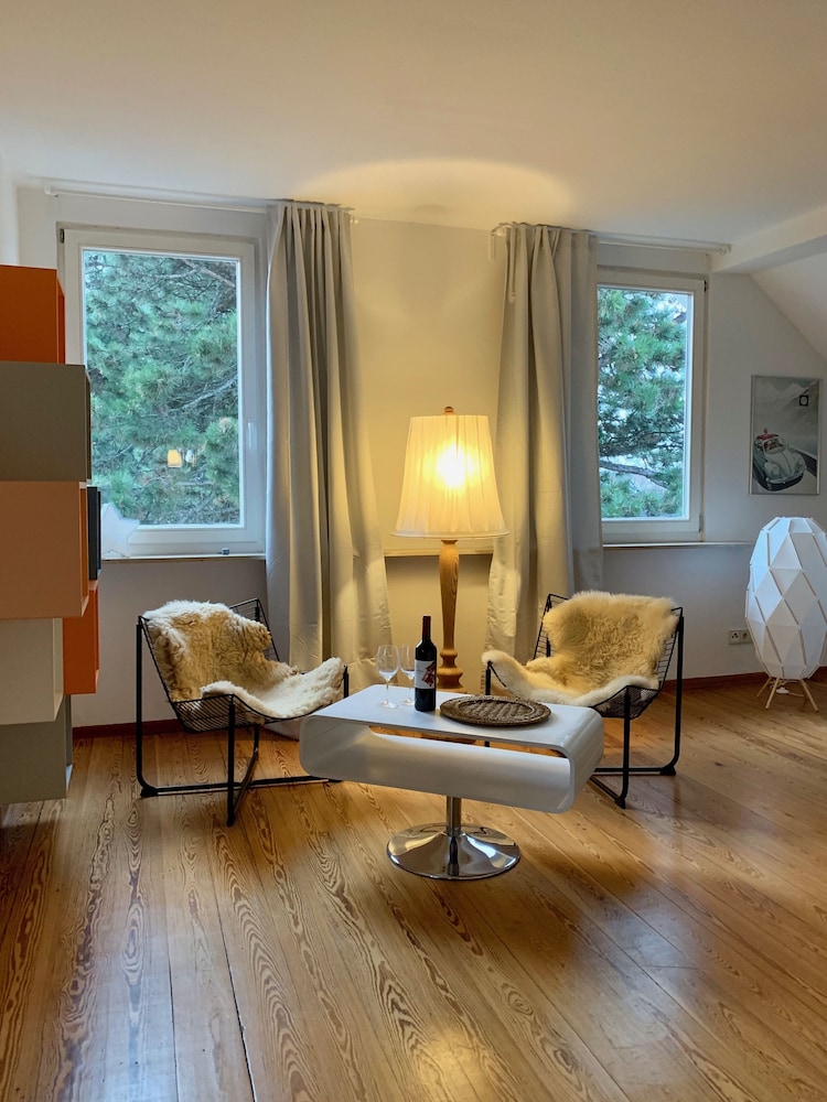 Traditional Condo, Balcony (Christian)