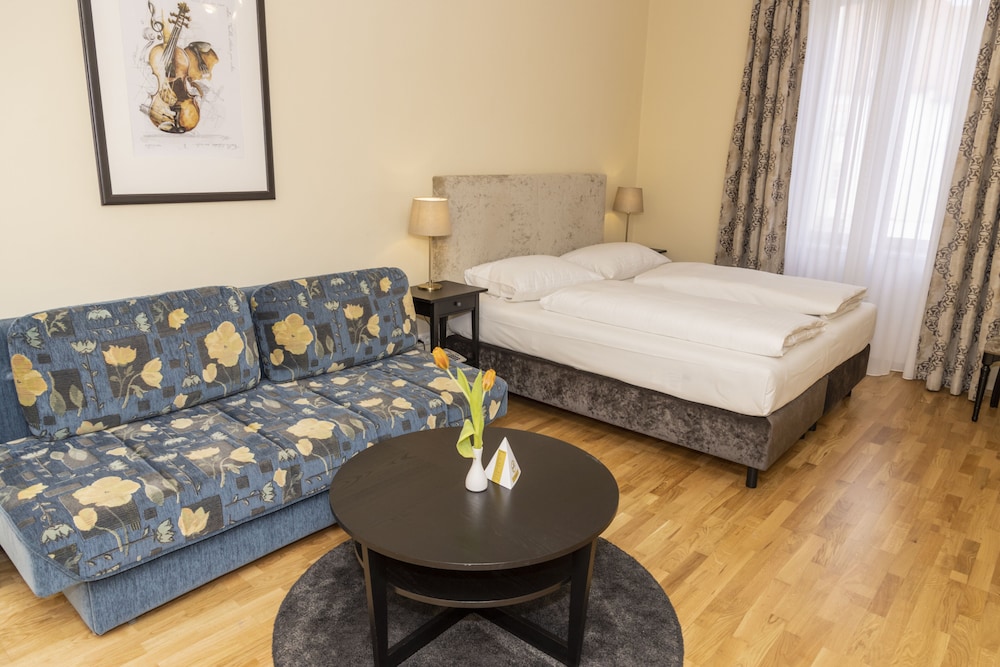 Suite photo 1