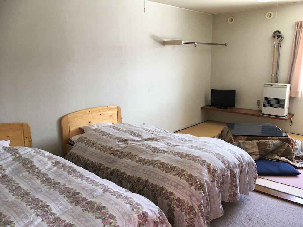 Western/Japanese Style Room, Shared Bathroom photo 1