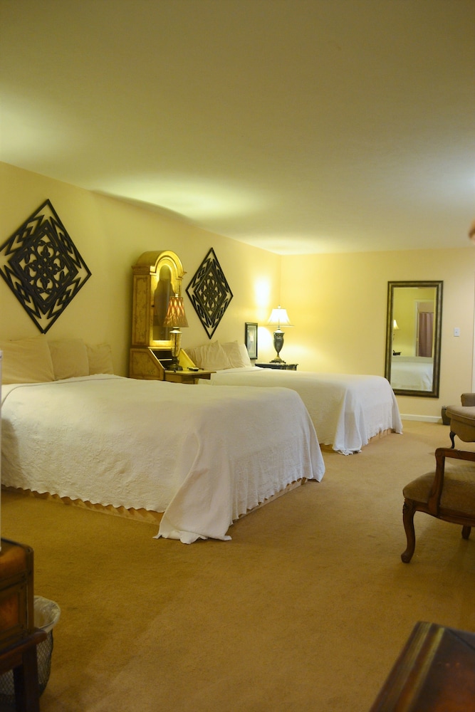 Oriental Queen Suite photo 2