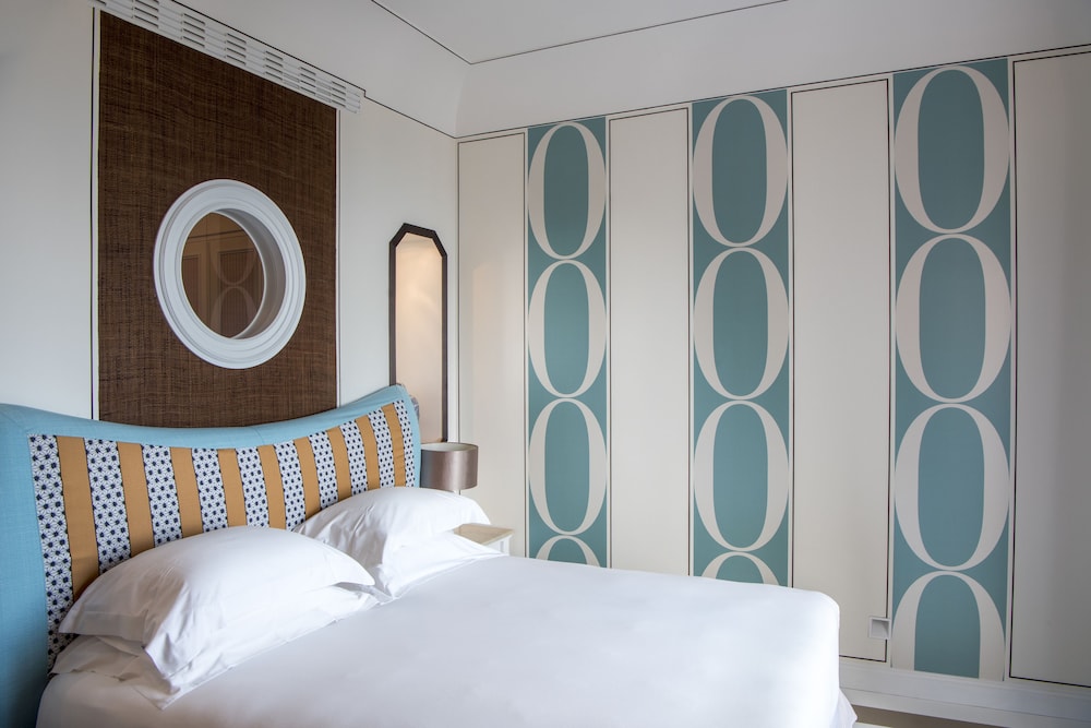 Deluxe Room, Sea View - Photo 8