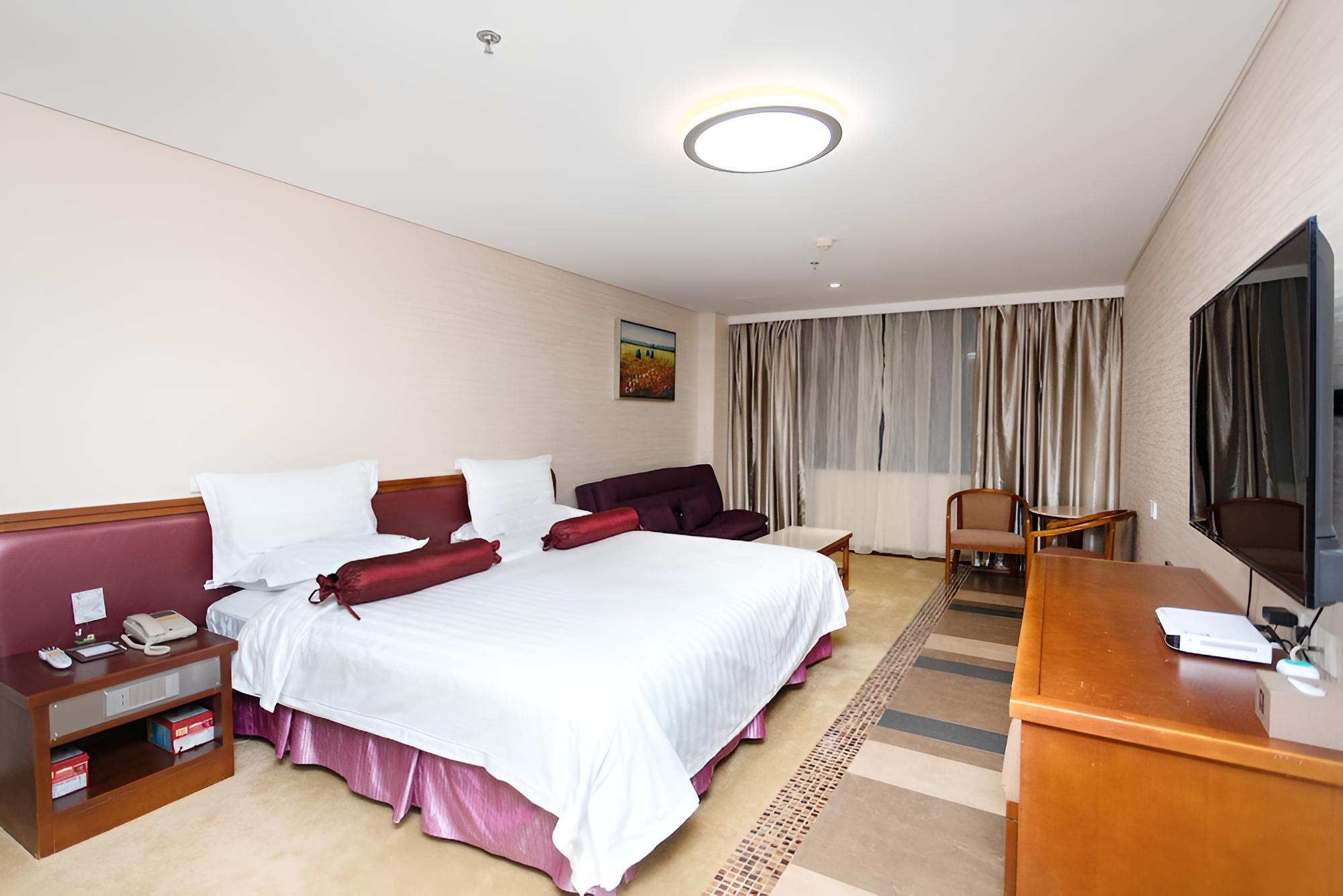 Deluxe Double Room photo 2