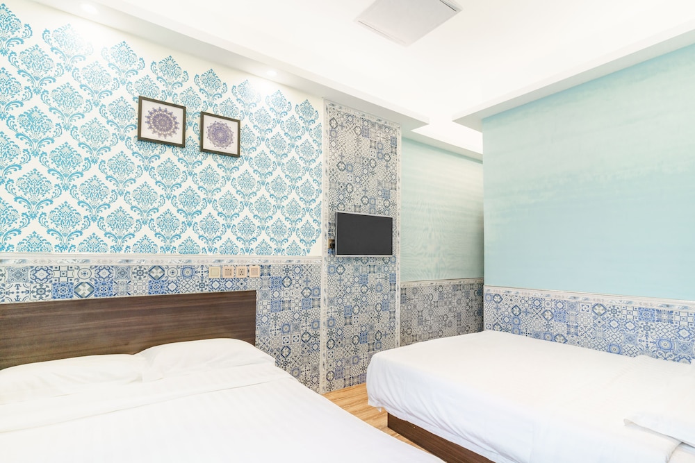 Quadruple Room (2 Double Beds) - Photo 2