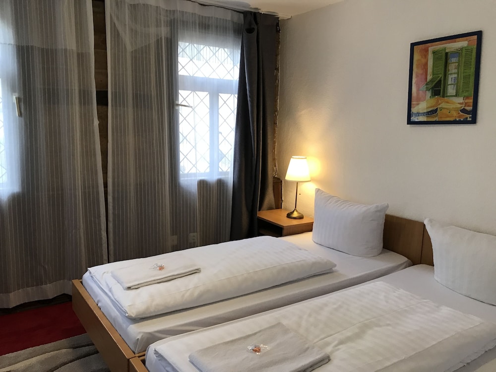 Double Room - Photo 10