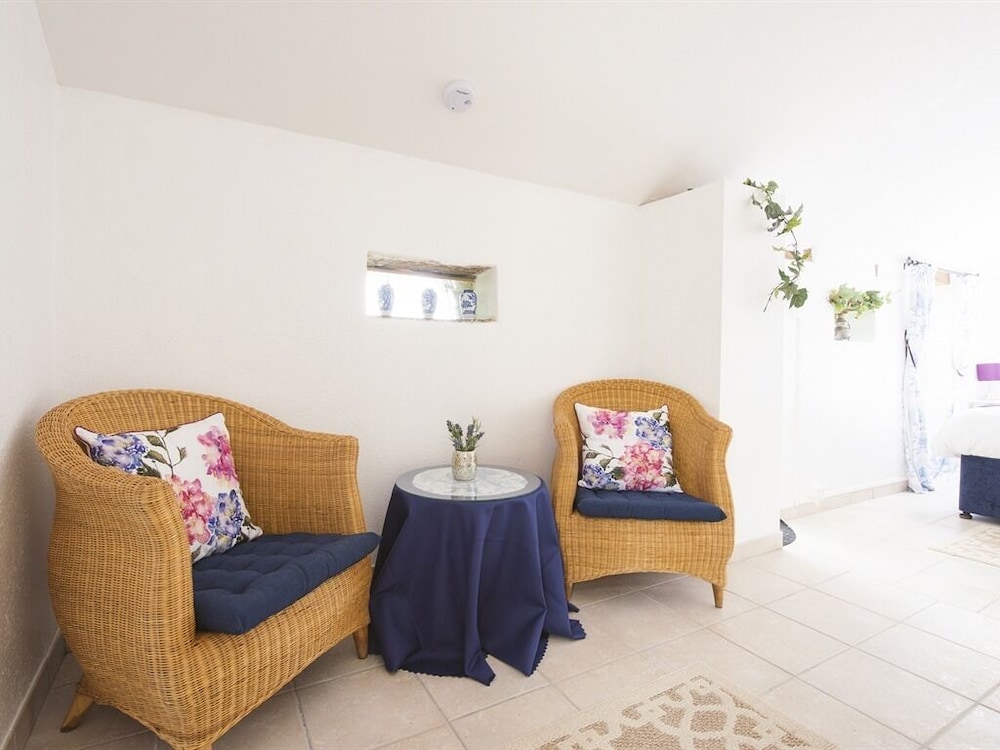 Double or Twin Room, Ensuite (La Terrasse) photo 3