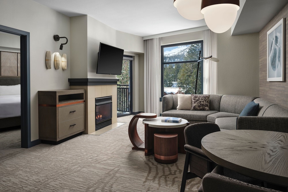 One Bedroom Suite High Floor - Photo 3