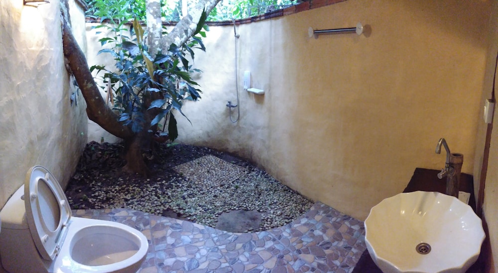 Family Room, Garden Area photo 1