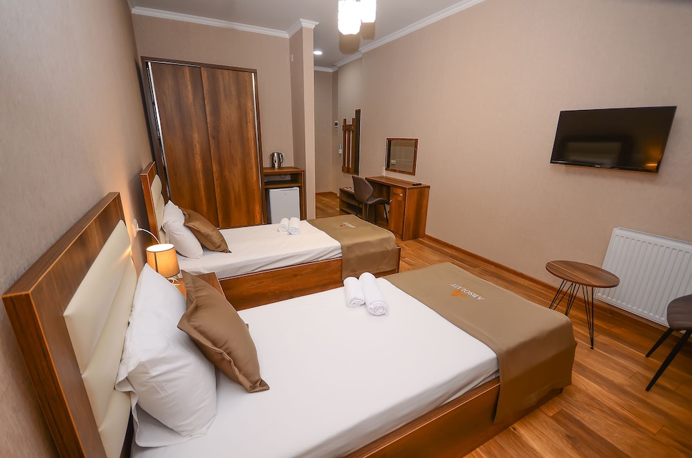 Standard Twin Room - Photo 5