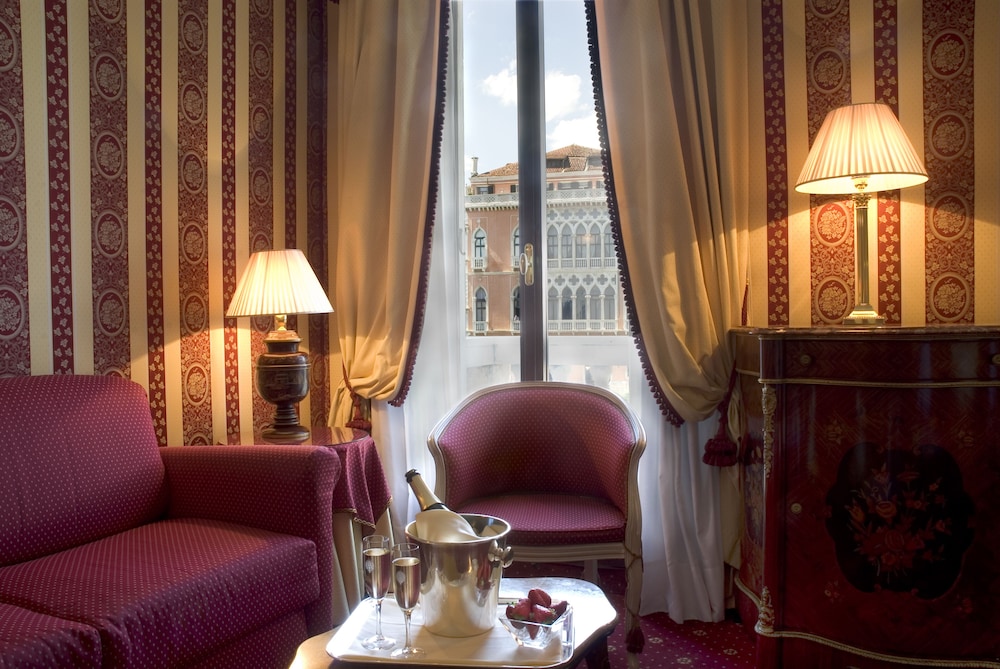 Exclusive Room, Canal View, Overwater photo 2