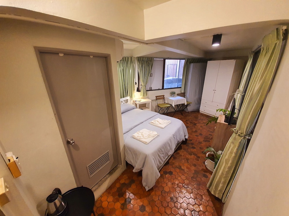 Deluxe Double Room, 1 Queen Bed, Private Bathroom photo 3