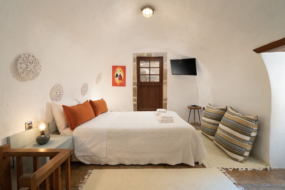 Junior Suite, Courtyard View photo 1