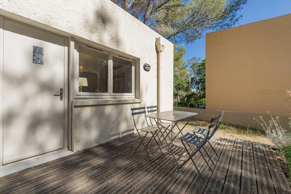 Classic Duplex, 2 Bedrooms, Terrace photo 3