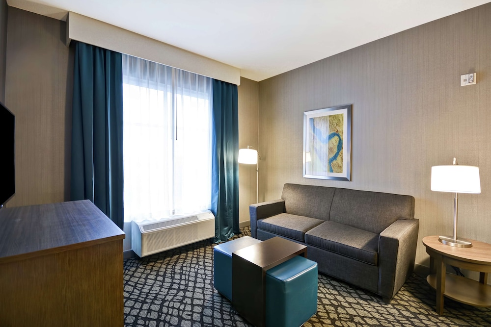 Suite, 2 Queen Beds, Accessible, Bathtub photo 1