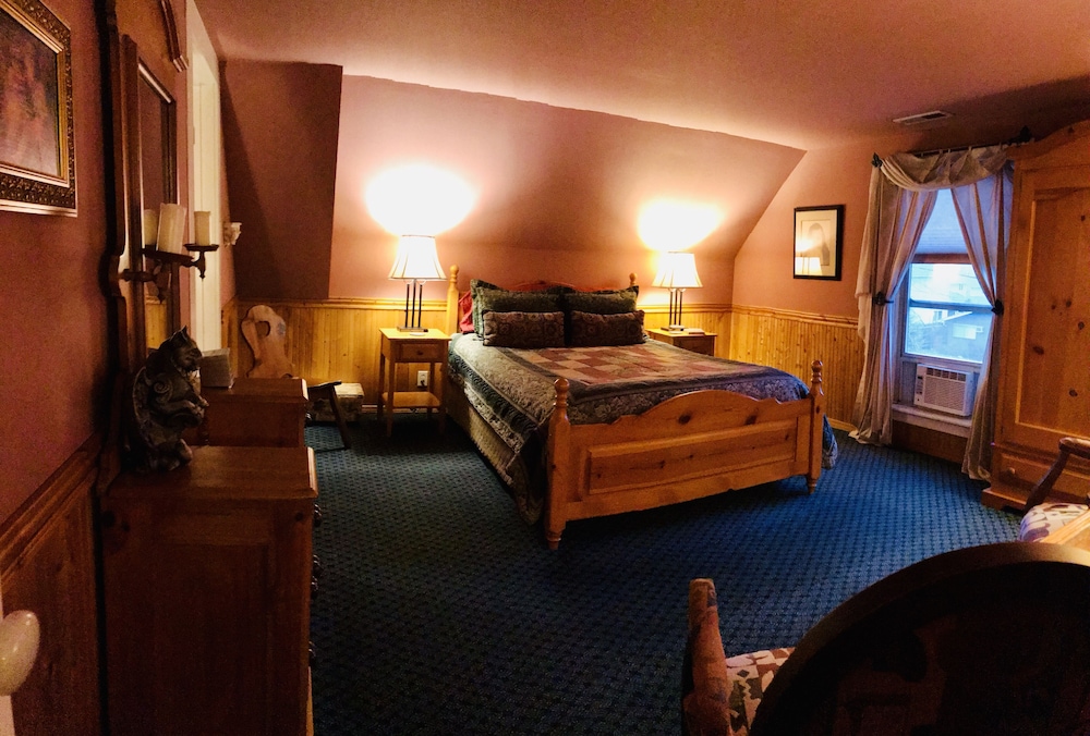 Luxury Suite
