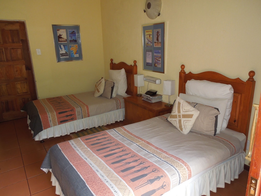 Standard Room, 2 Twin Beds photo 1