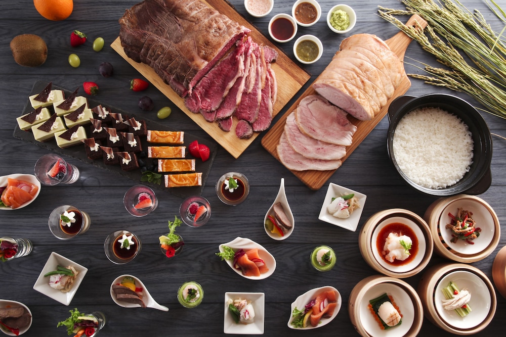 NEW! [Orinkaku] Premiere Japanese and Western Style, Non Smoking with Dinner Buffet - Photo 1