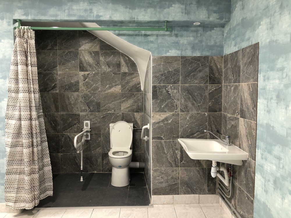 Classic Double Room, Private Bathroom - Photo 10