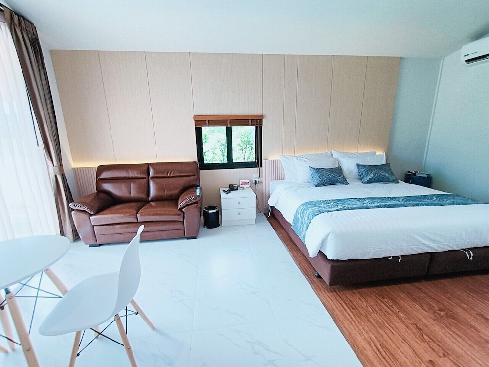 Grand Southern Family Suite Villa photo 1
