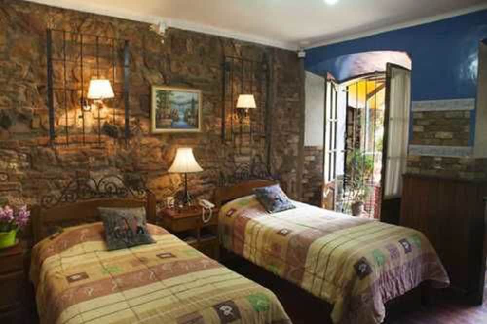 Twin Room photo 2