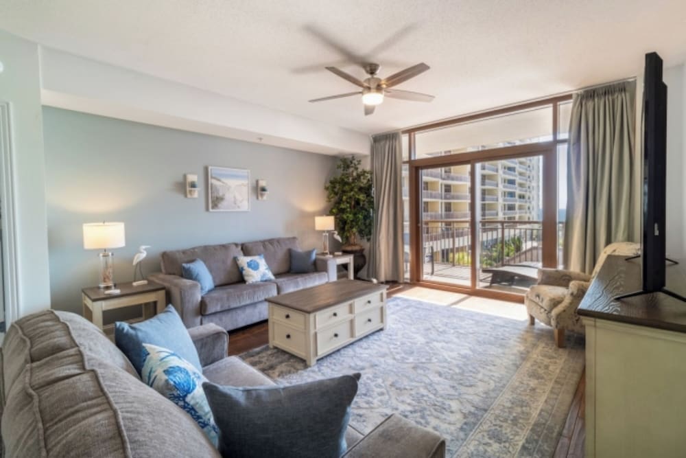 Hampton Oceanfront Two Bedroom Condo King - Photo 8