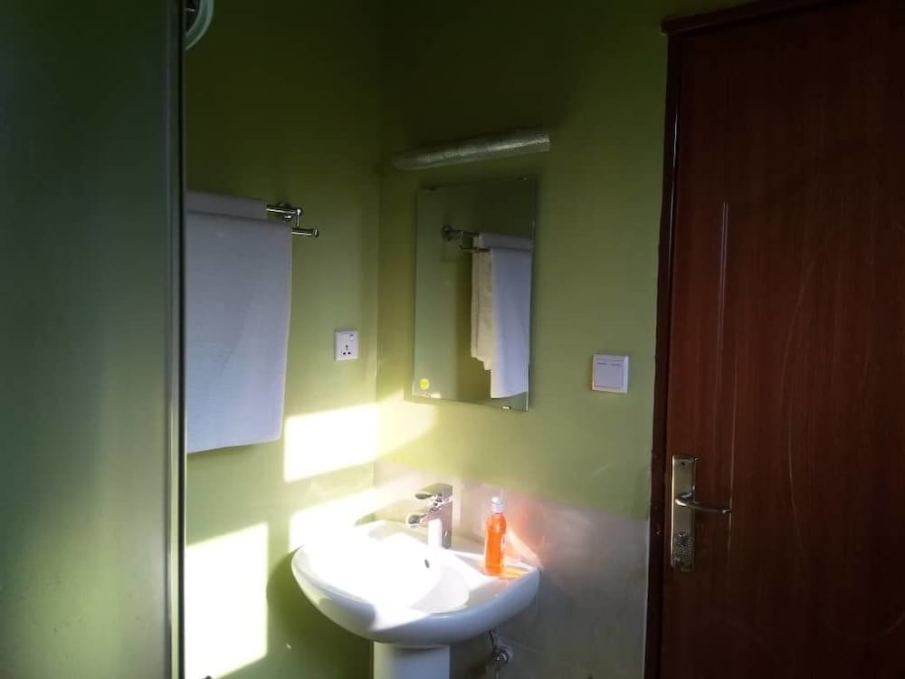 Standard Room - Photo 6