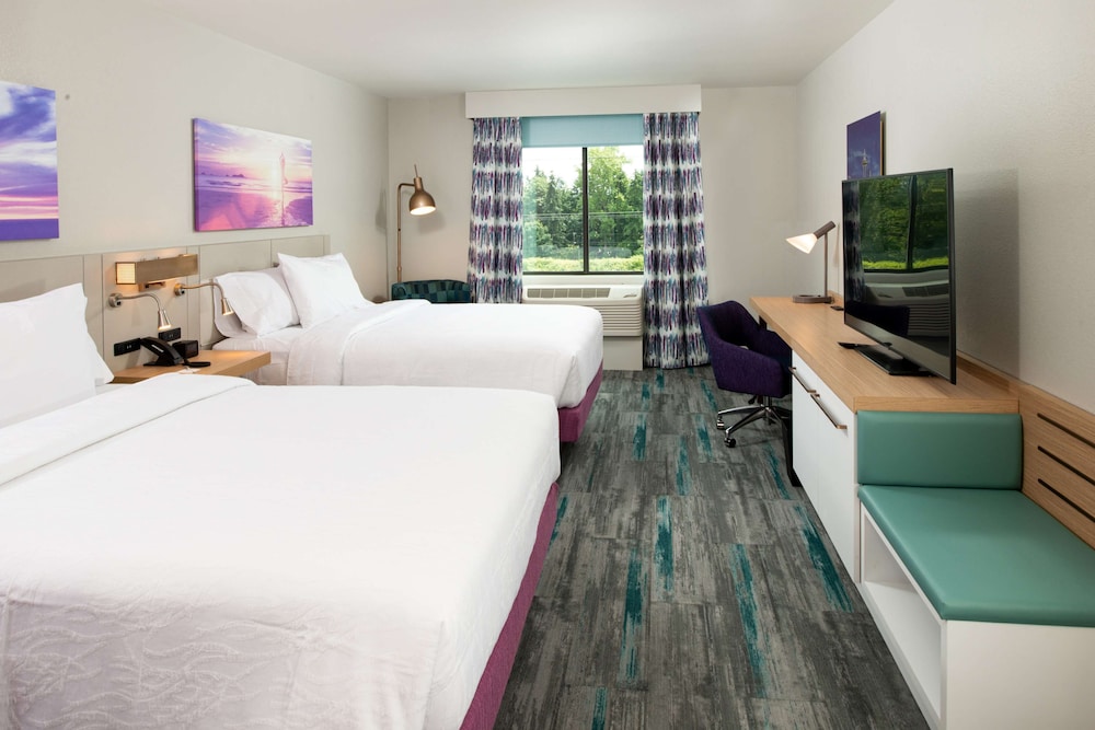 Standard Room, 2 Queen Beds - Photo 1