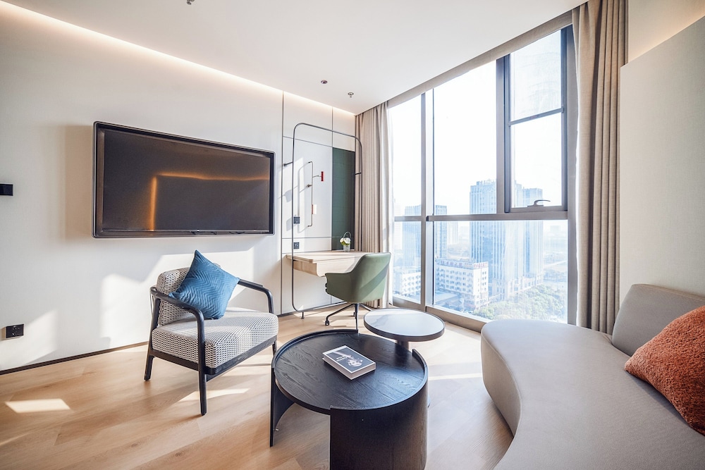 Even Suite