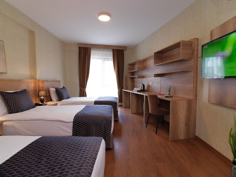 Standard Triple Room photo 3