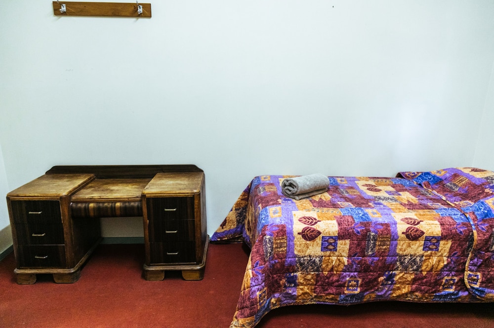 Standard Room, Non Smoking, Shared Bathroom (Twin Room) photo 2
