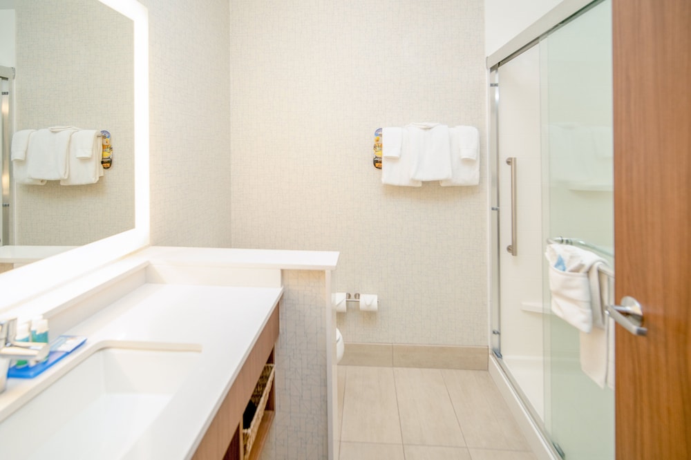 Standard Room, 2 Queen Beds, Accessible - Photo 3