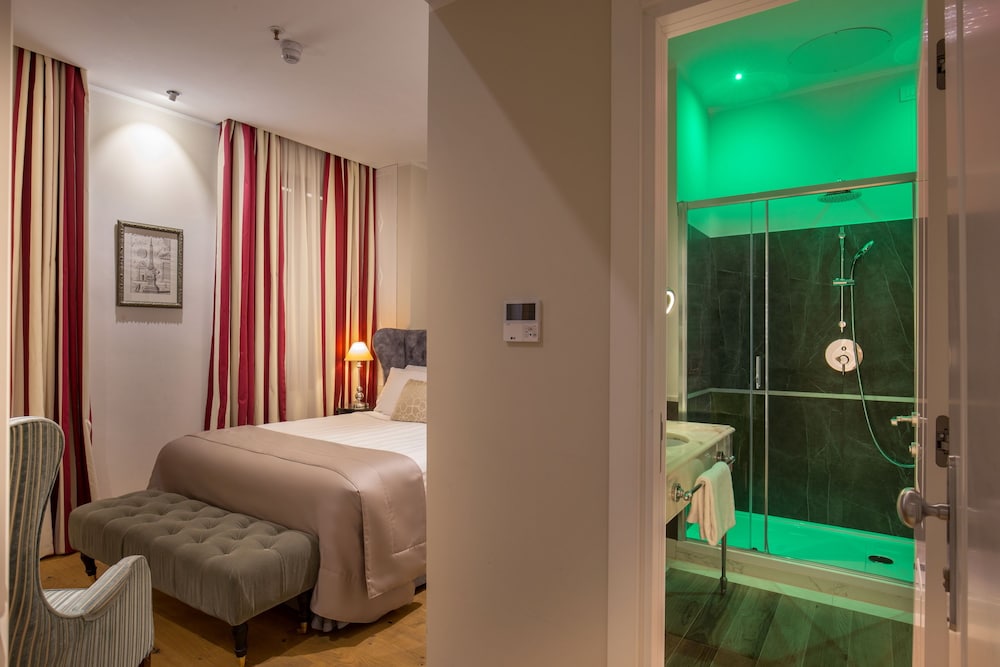 Superior Double Room Single Use photo 1