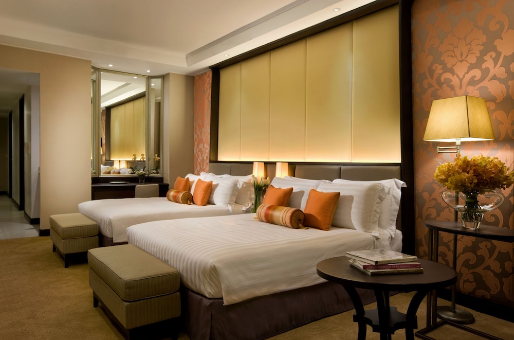 Club Grand Room Two Queen