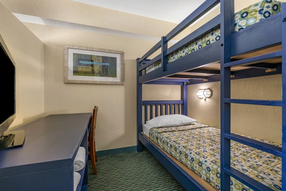 Suite, Multiple Beds