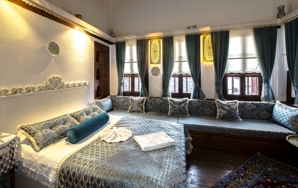 Traditional Double Or Twin Room