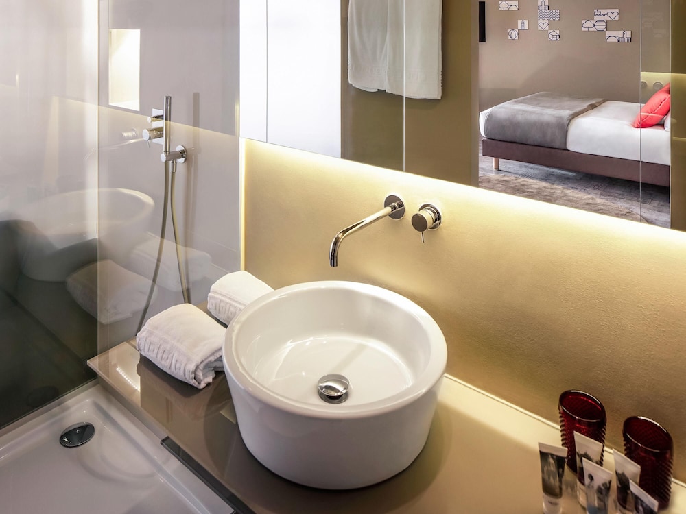 Suite, 1 King Bed