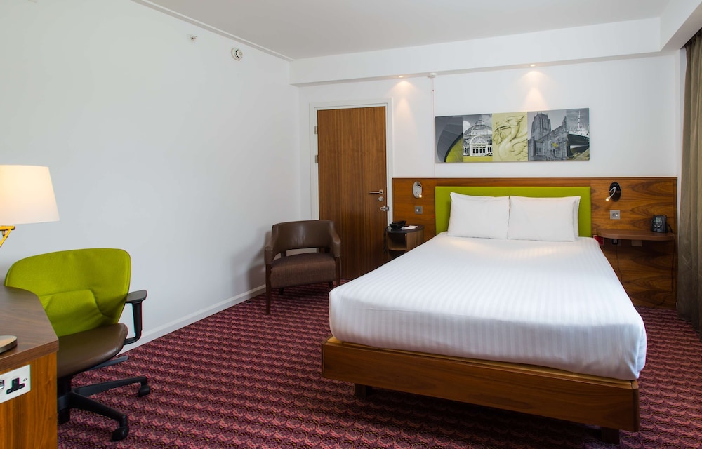 Room, 1 Queen Bed, Accessible - Photo 3
