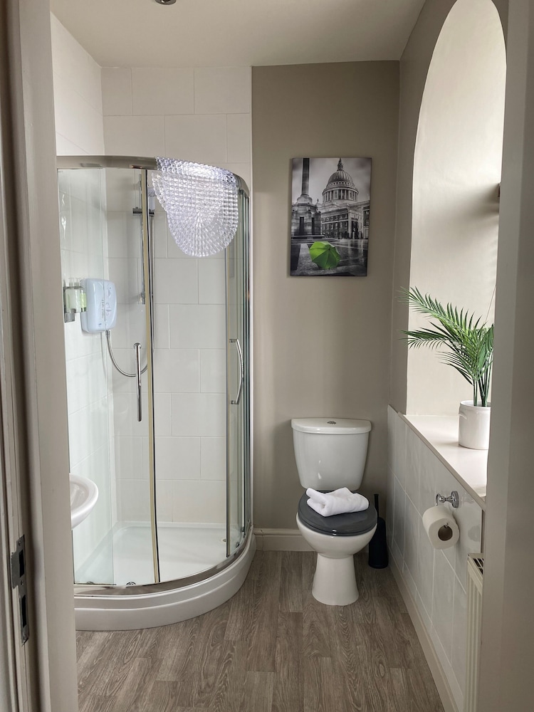 Deluxe Double Room, Ensuite photo 2