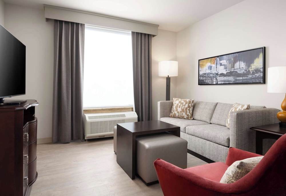 Suite, Accessible - Photo 6