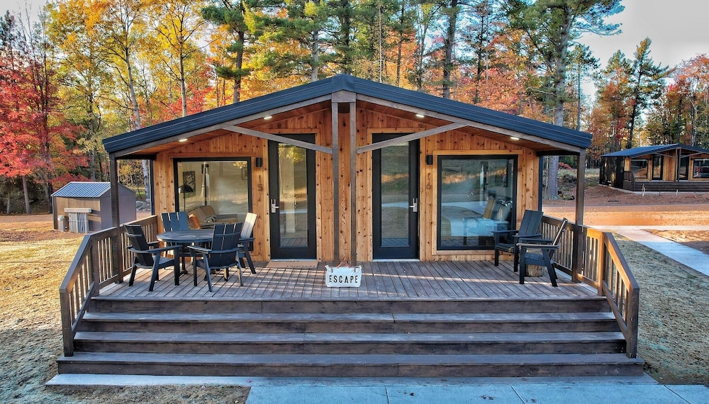 Cabin, 2 Bedrooms (One Bathroom) - Photo 6