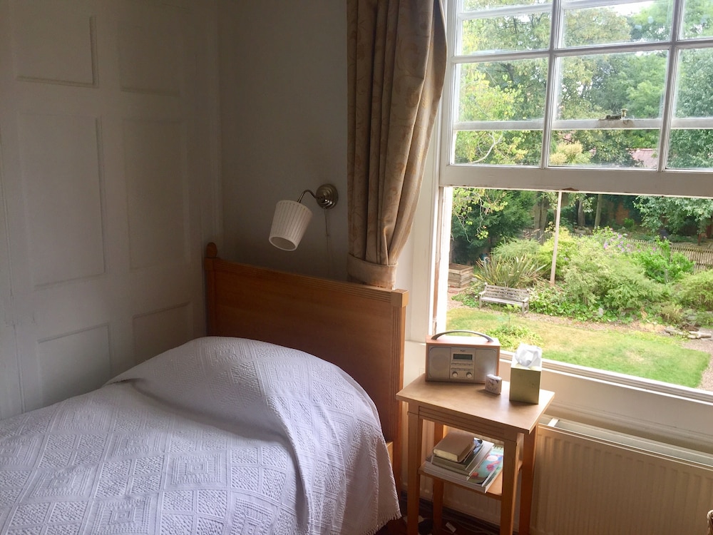 Standard Single Room, 1 Twin Bed, Garden View photo 2