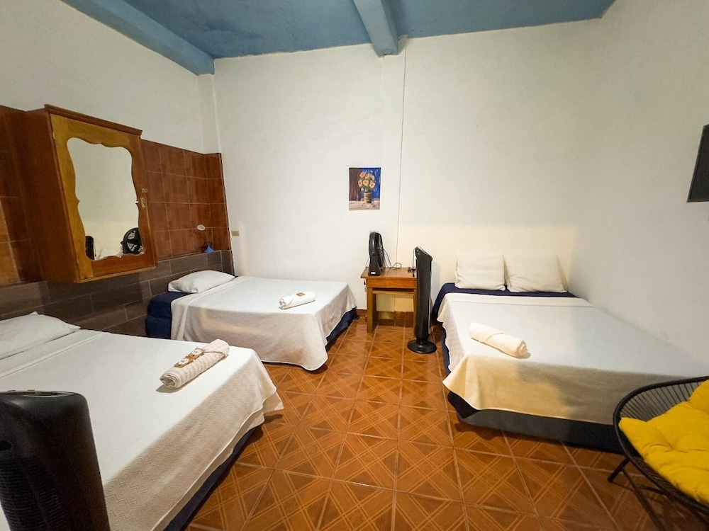 Double or Twin Room, Multiple Beds photo 2